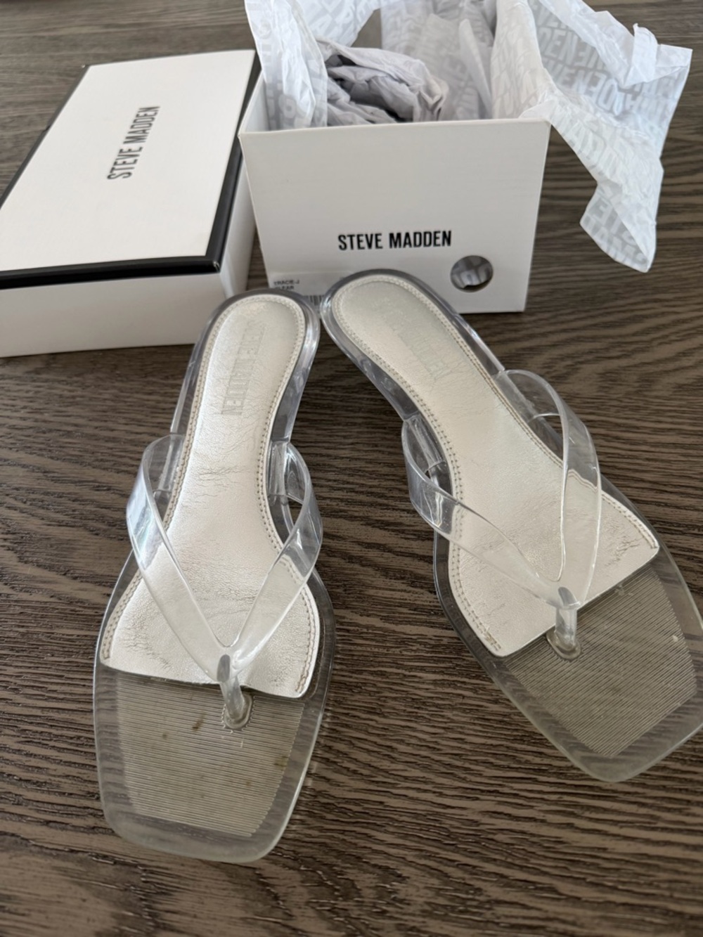 Steve Madden Tracie Clear jelly Kitten Heel Thong Sandal 7 - Picture 4 of 9